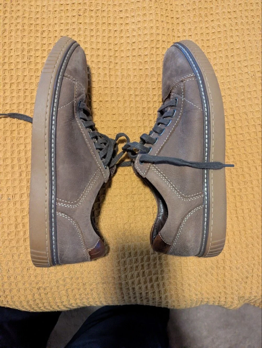 Johnston & Murphy Men's Dark Brown Suede Lace-Up Sneakers, 9
